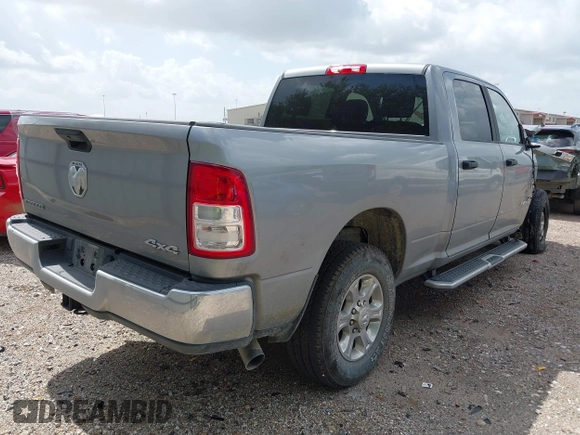 2024 Ram 2500 Big Horn z VIN 3C6UR5DL8RG343566, wystawiony jako IAAI lot #42526456 z przebiegiem Nie podano mil oraz . Historia ofert i sprzedaży dostępna na DreamBid. Obrazek 4.