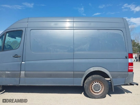2018 Mercedes-Benz Sprinter Cargo Van Worker with VIN WD3PE7CD2JP630676, listed as a IAAI auction lot 41303275 with 1 mi miles. Bid and sale history available at carsss.com. Image 15.