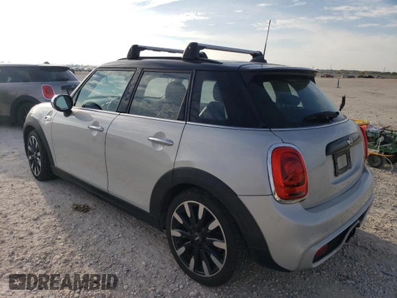 2015 MINI Cooper Hardtop 4 Door S with VIN WMWXU3C50F2B65944, listed as a Copart auction lot 82986174 with 121,207 mi miles and Clean Title. Bid and sale history available at carsss.com. Image 2.