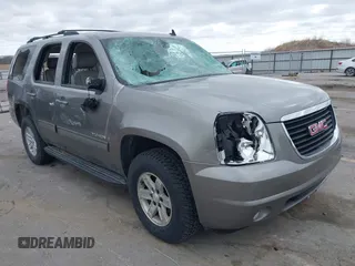 2009 GMC Yukon SLT 4SB z VIN 1GKFK33019R248725, wystawiony jako IAAI lot #42024487 z przebiegiem 198 737 mil mil oraz . Historia ofert i sprzedaży dostępna na DreamBid. Obrazek 1.