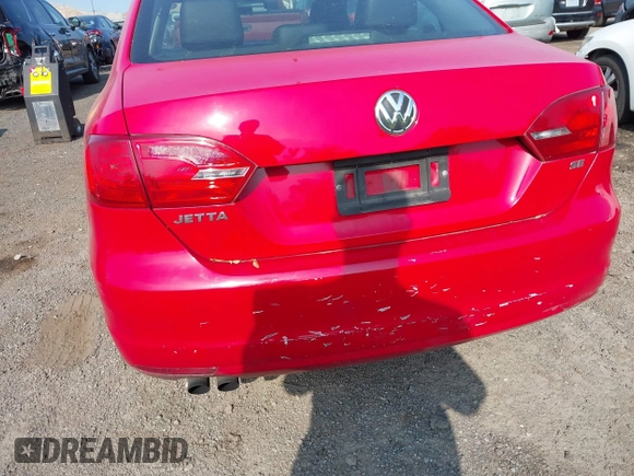2014 Volkswagen Jetta SE z VIN 3VWD17AJ4EM284216, wystawiony jako IAAI lot #42803481 z przebiegiem 159 177 mil mil oraz . Historia ofert i sprzedaży dostępna na DreamBid. Obrazek 6.