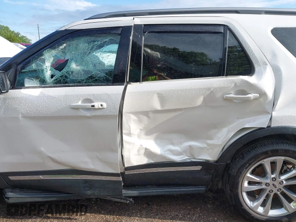 2018 Ford Explorer XLT с VIN 1FM5K8D82JGA91369, выставлен на аукционе IAAI как лот 42364667 с пробегом 75 818 миль миль и . История ставок и продаж доступна на DreamBid. Изображение 6.