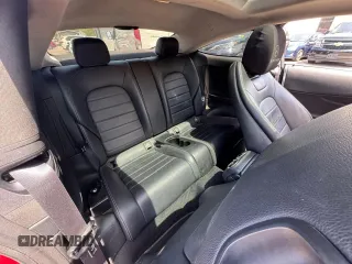 2017 Mercedes-Benz C с VIN WDDWJ4KBXHF32552, выставлен на аукционе Copart как лот 64165705 с пробегом 128 929 миль миль и Чистый • Clean title. История ставок и продаж доступна на DreamBid. Изображение 6.