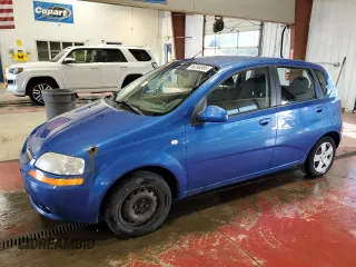2006 Chevrolet Aveo LS z VIN KL1TD66666B555667, wystawiony jako Copart lot #56268585 z przebiegiem 42 939 mil mil oraz Tytuł czysty. Historia ofert i sprzedaży dostępna na DreamBid. Obrazek 1.