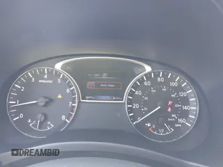 2017 Nissan Pathfinder SL with VIN 5N1DR2MM1HC643706, listed as a IAAI auction lot 41907925 with 88,577 mi miles. Bid and sale history available at carsss.com. Image 7.