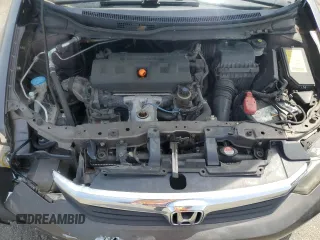 2012 Honda Civic LX z VIN 19XFB2F59CE309285, wystawiony jako Copart lot #57823965 z przebiegiem 95 991 mil mil oraz Szkoda całkowita • Salvage title. Historia ofert i sprzedaży dostępna na DreamBid. Obrazek 12.