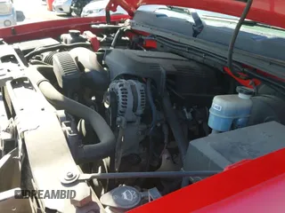 2008 Chevrolet Silverado 1500 Work Truck z VIN 1GCEK14C68Z119382, wystawiony jako IAAI lot #42006999 z przebiegiem 167 428 mil mil oraz . Historia ofert i sprzedaży dostępna na DreamBid. Obrazek 21.