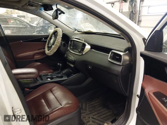 2017 Kia Sorento SX with VIN 5XYPKDA5XHG241922, listed as a IAAI auction lot 41614255 with 67,640 mi miles and . Bid and sale history available at DreamBid. Image 5.