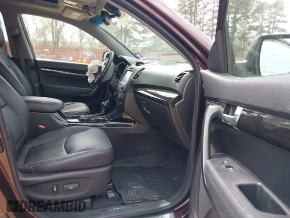 2015 Kia Sorento SX Limited with VIN 5XYKW4A72FG555027, listed as a IAAI auction lot 41884409 with 107,070 mi miles. Bid and sale history available at carsss.com. Image 5.