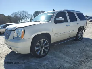 2014 GMC Yukon Denali with VIN 1GKS2EEF0ER130588, listed as a Copart auction lot 45232075 with 193,677 mi miles and Salvage Title. Bid and sale history available at carsss.com. Image 1.