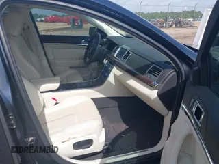 2009 Lincoln MKS z VIN 1LNHM93R69G625590, wystawiony jako IAAI lot #42270653 z przebiegiem 101 024 mil mil oraz . Historia ofert i sprzedaży dostępna na DreamBid. Obrazek 5.