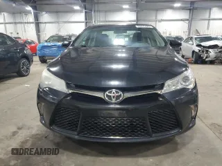 2015 Toyota Camry XLE z VIN 4T1BF1FK8FU921689, wystawiony jako Copart lot #55825225 z przebiegiem 116 438 mil mil oraz Szkoda całkowita • Salvage title. Historia ofert i sprzedaży dostępna na DreamBid. Obrazek 5.
