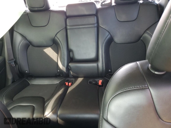 2019 Jeep Cherokee Latitude Plus with VIN 1C4PJLLB6KD110234, listed as a Copart auction lot 58805183 with 34,975 mi miles and Salvage title. Bid and sale history available at DreamBid. Image 10.