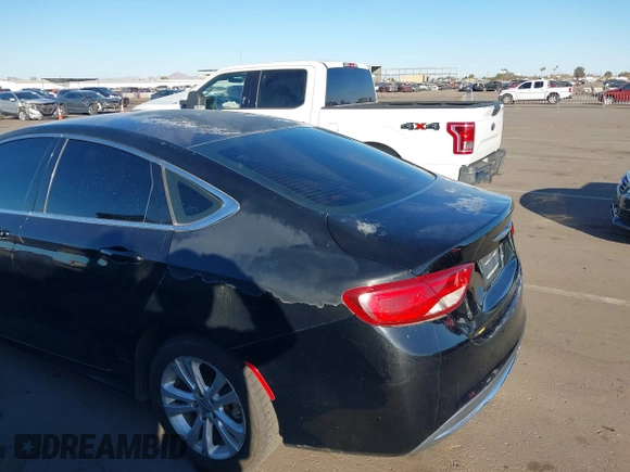 2015 Chrysler 200 Limited with VIN 1C3CCCAB9FN632906, listed as a IAAI auction lot 41418163 with 181,428 mi miles. Bid and sale history available at carsss.com. Image 6.