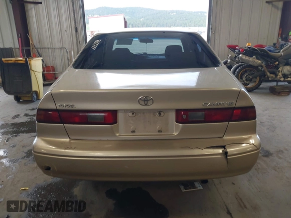 1999 Toyota Camry LE с VIN JT2BG22K7X0351800, выставлен на аукционе IAAI как лот 42216413 с пробегом 216 330 миль миль и . История ставок и продаж доступна на DreamBid. Изображение 16.