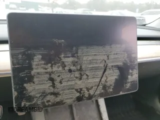2023 Tesla Model 3 z VIN 5YJ3E1EA1PF649629, wystawiony jako Copart lot #78070704 z przebiegiem Nie podano mil oraz Szkoda całkowita • Salvage title. Historia ofert i sprzedaży dostępna na DreamBid. Obrazek 9.