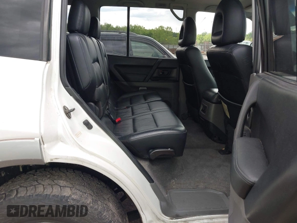 2002 Mitsubishi Montero Limited z VIN JA4MW51R02J071877, wystawiony jako IAAI lot #42214274 z przebiegiem 242 762 mil mil oraz . Historia ofert i sprzedaży dostępna na DreamBid. Obrazek 8.