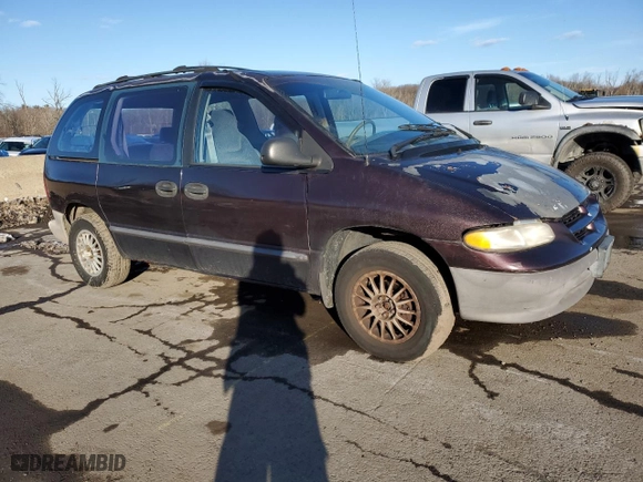 1997 Dodge Caravan with VIN 2B4FP25B9VR248592, listed as a Copart auction lot 44271395 with 136,274 mi miles and Non Repairable. Bid and sale history available at carsss.com. Image 4.
