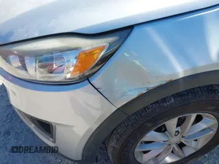 2016 Kia Sorento LX with VIN 5XYPG4A38GG022276, listed as a IAAI auction lot 41672907 with 201,417 mi miles. Bid and sale history available at carsss.com. Image 6.