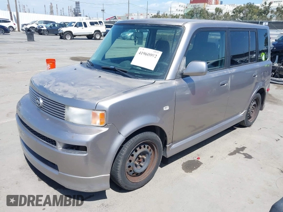 2005 Scion xB with VIN JTLKT334250219070, listed as a IAAI auction lot 41960092 with 184,895 mi miles. Bid and sale history available at carsss.com. Image 2.