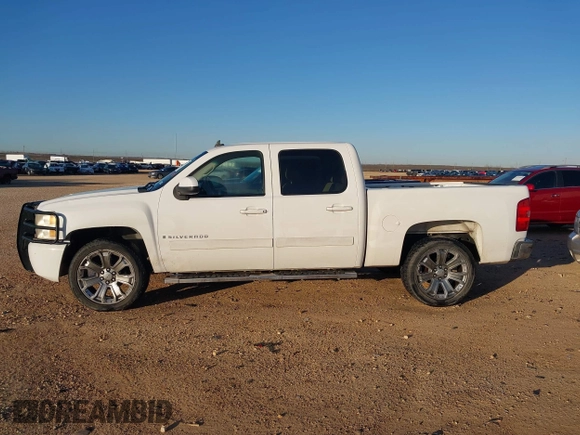 2008 Chevrolet Silverado 1500 1LT with VIN 3GCEC13J28G170004, listed as a IAAI auction lot 41690352 with 238,573 mi miles and . Bid and sale history available at DreamBid. Image 14.
