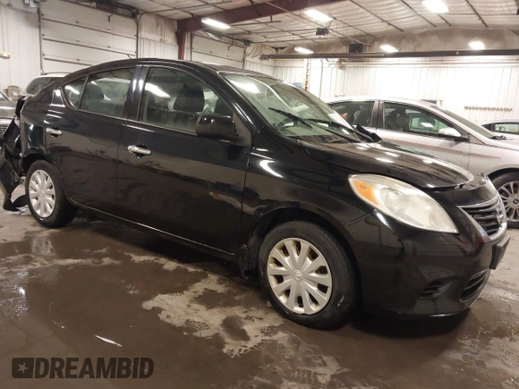 2014 Nissan Versa SV with VIN 3N1CN7AP3EK462106, listed as a IAAI auction lot 41636914 with 117,155 mi miles. Bid and sale history available at carsss.com. Image 1.