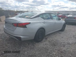 2020 Nissan Altima 2.5 S with VIN 1N4BL4BV2LC248551, listed as a IAAI auction lot 42033605 with 69,698 mi miles. Bid and sale history available at carsss.com. Image 4.