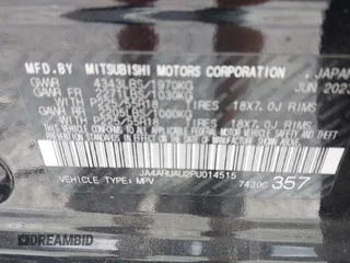 2023 Mitsubishi Outlander ES z VIN JA4ARUAU2PU014515, wystawiony jako IAAI lot #42147345 z przebiegiem 43 489 mil mil oraz . Historia ofert i sprzedaży dostępna na DreamBid. Obrazek 9.