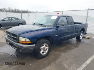 2002 Dodge Dakota with VIN 1B7GL12X32S626025, listed as a IAAI auction lot 41546565 with 269,061 mi miles and . Bid and sale history available at carsss.com. Image 2.