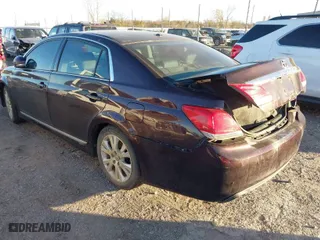 2011 Toyota Avalon with VIN 4T1BK3DB9BU412960, listed as a IAAI auction lot 40916030 with 1 mi miles. Bid and sale history available at carsss.com. Image 3.