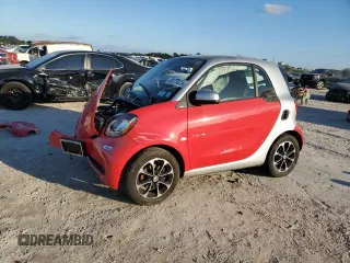 2017 Smart fortwo Pure with VIN WMEFJ5DA6HK194414, listed as a Copart auction lot 43177025 with 13,538 mi miles and Salvage Title. Bid and sale history available at DreamBid. Image 1.