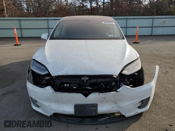 2016 Tesla Model X 70D z VIN 5YJXCBE27GF018468, wystawiony jako Copart lot #78384424 z przebiegiem 108 856 mil mil oraz Nie do naprawy • Non repairable. Historia ofert i sprzedaży dostępna na DreamBid. Obrazek 5.