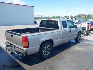 2004 Chevrolet Silverado 1500 Work Truck with VIN 2GCEC19V641117092, listed as a IAAI auction lot 42015604 with 1 mi miles. Bid and sale history available at carsss.com. Image 4.