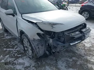 2019 Volkswagen Tiguan SE with VIN 3VV3B7AX7KM040136, listed as a IAAI auction lot 41397714 with 82,302 mi miles and . Bid and sale history available at DreamBid. Image 6.