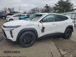 2025 Chevrolet Trax ACTIV with VIN KL77LKEP0SC036292, listed as a Copart auction lot 47703145 with 14,137 mi miles and Salvage Title. Bid and sale history available at carsss.com. Image 1.