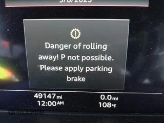 2021 Audi Q5 Premium Plus z VIN WA1BAAFY6M2130300, wystawiony jako IAAI lot #42250661 z przebiegiem 49 147 mil mil oraz . Historia ofert i sprzedaży dostępna na DreamBid. Obrazek 7.