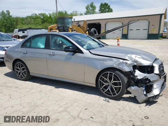 2022 Mercedes-Benz E 450 z VIN W1KZF5KB3NB079182, wystawiony jako Copart lot #56232375 z przebiegiem 15 730 mil mil oraz Szkoda całkowita • Salvage title. Historia ofert i sprzedaży dostępna na DreamBid. Obrazek 4.