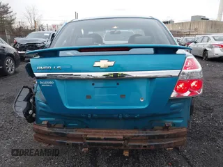 2008 Chevrolet Aveo LS z VIN KL1TD56678B212623, wystawiony jako IAAI lot #41152790 z przebiegiem 91 555 mil mil oraz . Historia ofert i sprzedaży dostępna na DreamBid. Obrazek 17.
