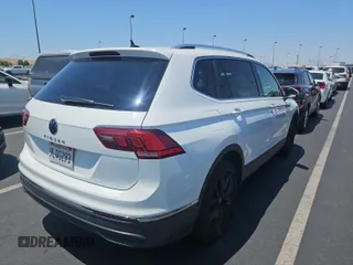 2024 Volkswagen Tiguan SE с VIN 3VV3B7AX0RM096462, выставлен на аукционе IAAI как лот 42844462 с пробегом 33 442 миль миль и . История ставок и продаж доступна на DreamBid. Изображение 23.