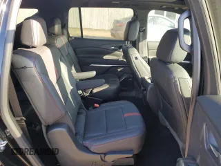 2024 Chevrolet Traverse AWD RS z VIN 1GNEVLKS9RJ166541, wystawiony jako Copart lot #50409225 z przebiegiem 8 356 mil mil oraz Szkoda całkowita • Salvage title. Historia ofert i sprzedaży dostępna na DreamBid. Obrazek 11.