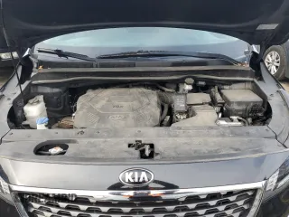 2019 Kia Sedona EX with VIN KNDMB5C19K6517665, listed as a Copart auction lot 85963624 with 102,400 mi miles and Clean Title. Bid and sale history available at carsss.com. Image 12.