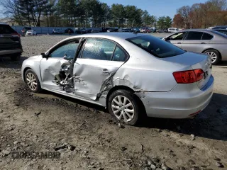 2013 Volkswagen Jetta SE z VIN 3VWDP7AJ5DM442236, wystawiony jako Copart lot #53677705 z przebiegiem 119 645 mil mil oraz Szkoda całkowita • Salvage title. Historia ofert i sprzedaży dostępna na DreamBid. Obrazek 2.