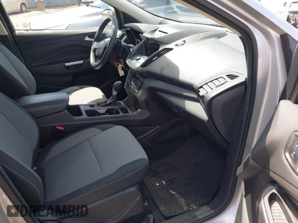 2017 Ford Escape SE with VIN 1FMCU0GD3HUD25445, listed as a IAAI auction lot 42043186 with 90,618 mi miles. Bid and sale history available at carsss.com. Image 5.
