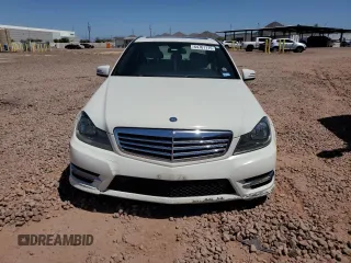2012 Mercedes-Benz C 250 Sport с VIN WDDGF4HB9CA643364, выставлен на аукционе Copart как лот 64761775 с пробегом 135 139 миль миль и Списание • Salvage title. История ставок и продаж доступна на DreamBid. Изображение 5.