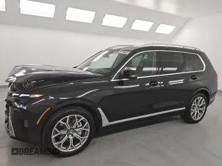 2025 BMW X7 xDrive40i with VIN 5UX23EM09S9X05528, listed as a Copart auction lot 53862305 with 28,698 mi miles and Clean Title. Bid and sale history available at carsss.com. Image 1.