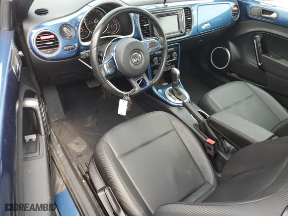 2018 Volkswagen Beetle SE with VIN 3VWJD7AT0JM703667, listed as a Copart auction lot 53827364 with NaN miles. Bid and sale history available at carsss.com. Image 8.