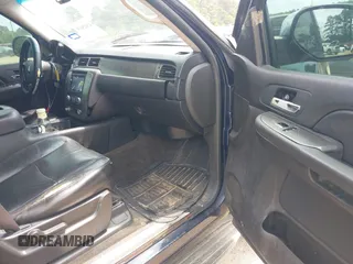2007 Chevrolet Tahoe LS with VIN 1GNFC13CX7R264532, listed as a IAAI auction lot 42425650 with 254,286 mi miles and . Bid and sale history available at DreamBid. Image 5.