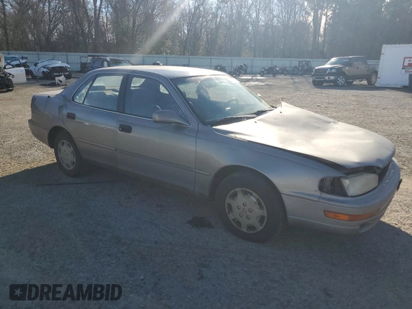 1992 Toyota Camry LE with VIN 4T1SK12E3NU104088, listed as a Copart auction lot 47496735 with 174,957 mi miles and Salvage Title. Bid and sale history available at carsss.com. Image 4.
