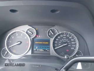 2015 Toyota Tundra SR5 z VIN 5TFEM5F13FX091191, wystawiony jako IAAI lot #41887843 z przebiegiem 91 588 mil mil oraz . Historia ofert i sprzedaży dostępna na DreamBid. Obrazek 7.