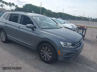 2018 Volkswagen Tiguan SEL with VIN 3VV3B7AX4JM211360, listed as a IAAI auction lot 41860362 with 75,979 mi miles. Bid and sale history available at carsss.com. Image 1.
